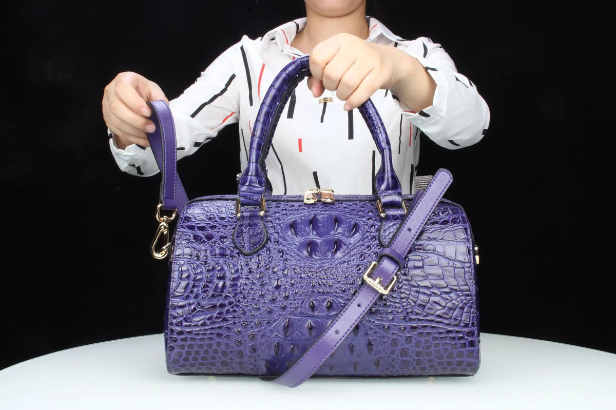 women's crocodile-pattern leather messenger shoulder bag (photo 10 of 10)