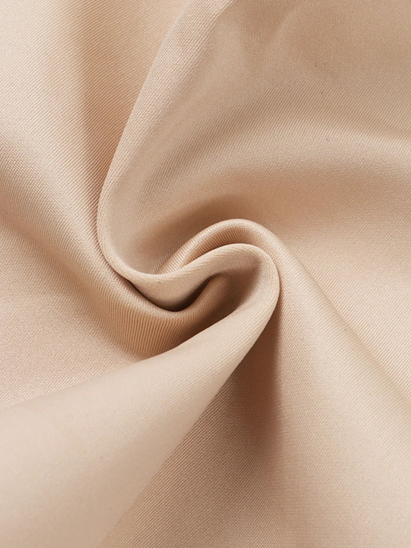 women's strapless seamless bra in nude, soft stretchy fabric for comfort