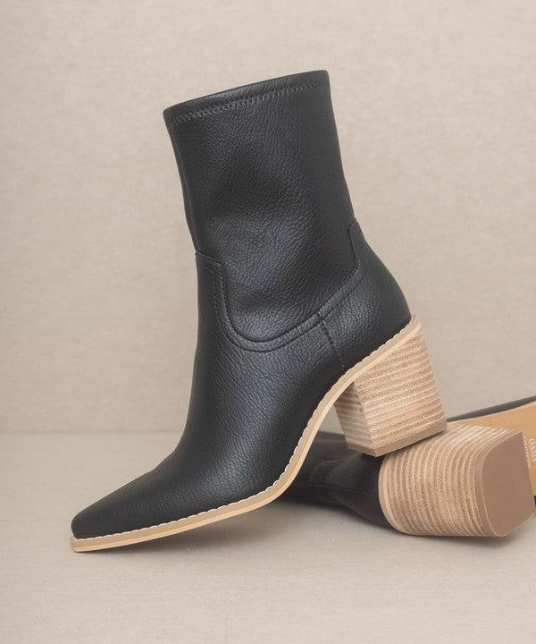 Women's Shoes - Boots Womens Vienna - Sleek Ankle Hugging Boots