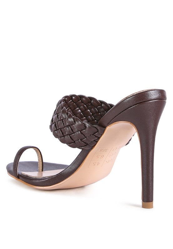 Women's woven strap toe ring sandals in dark brown for stylish elegance