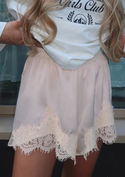 Women's pastel shorts with lace trim, trendy y2k fashion