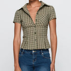 Women's plaid short-sleeve shirt, stylish y2k fashion for casual wear