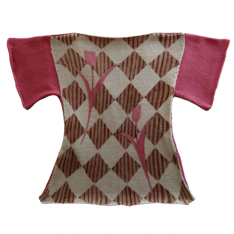 Women's pink checkered shirt, knitted, showcasing Y2K fashion style