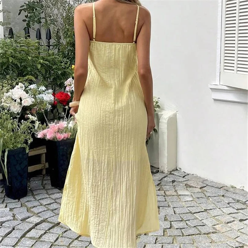 Light yellow crinkle fabric maxi dress for summer vacations
