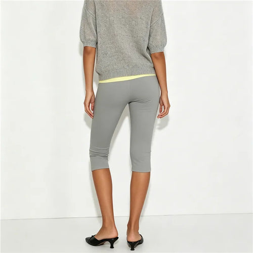 Women's gray yoga pants yoga, stretchy fabric for comfortable workouts