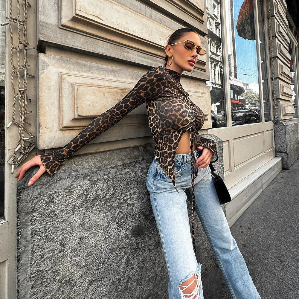 Women's print leopard shirt, stylish fit for casual outings