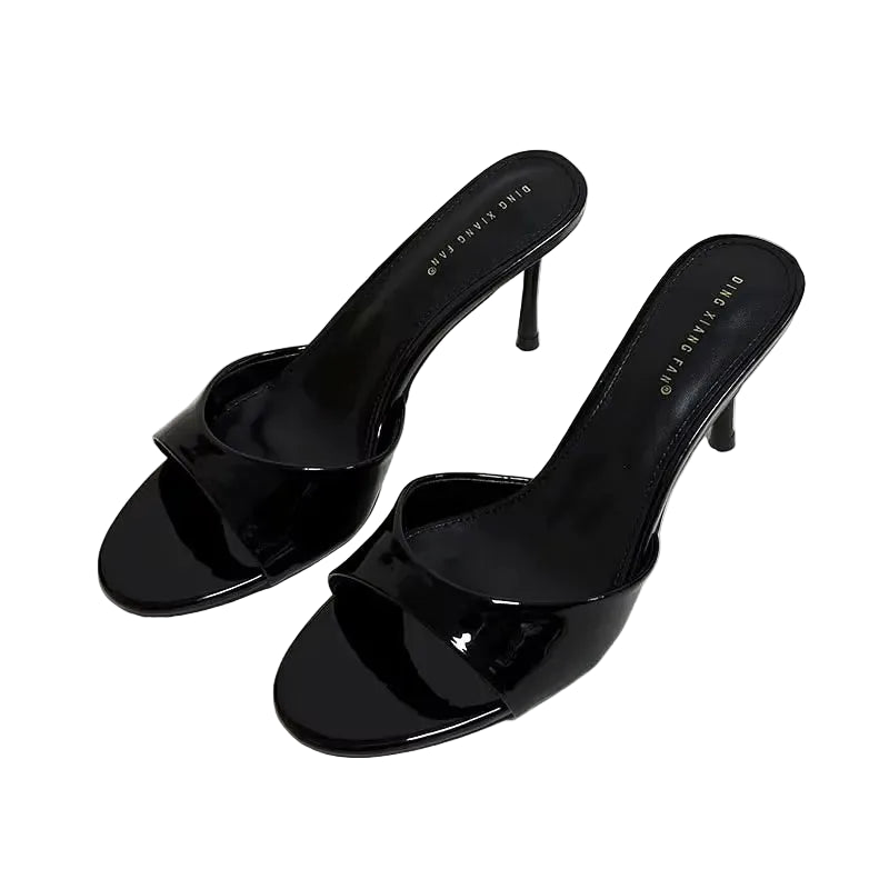 Black glossy heeled women sandals for elegant occasions