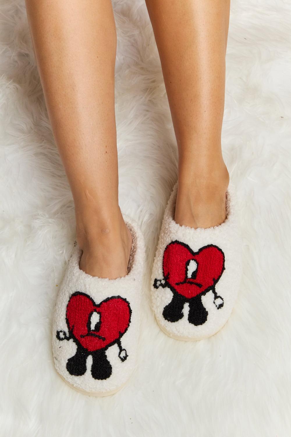 Women's Shoes - Slippers Love Heart Print Plush Slippers