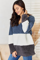 Women's Sweaters Culture Code Faux Fur Color Block V-Neck Sweater