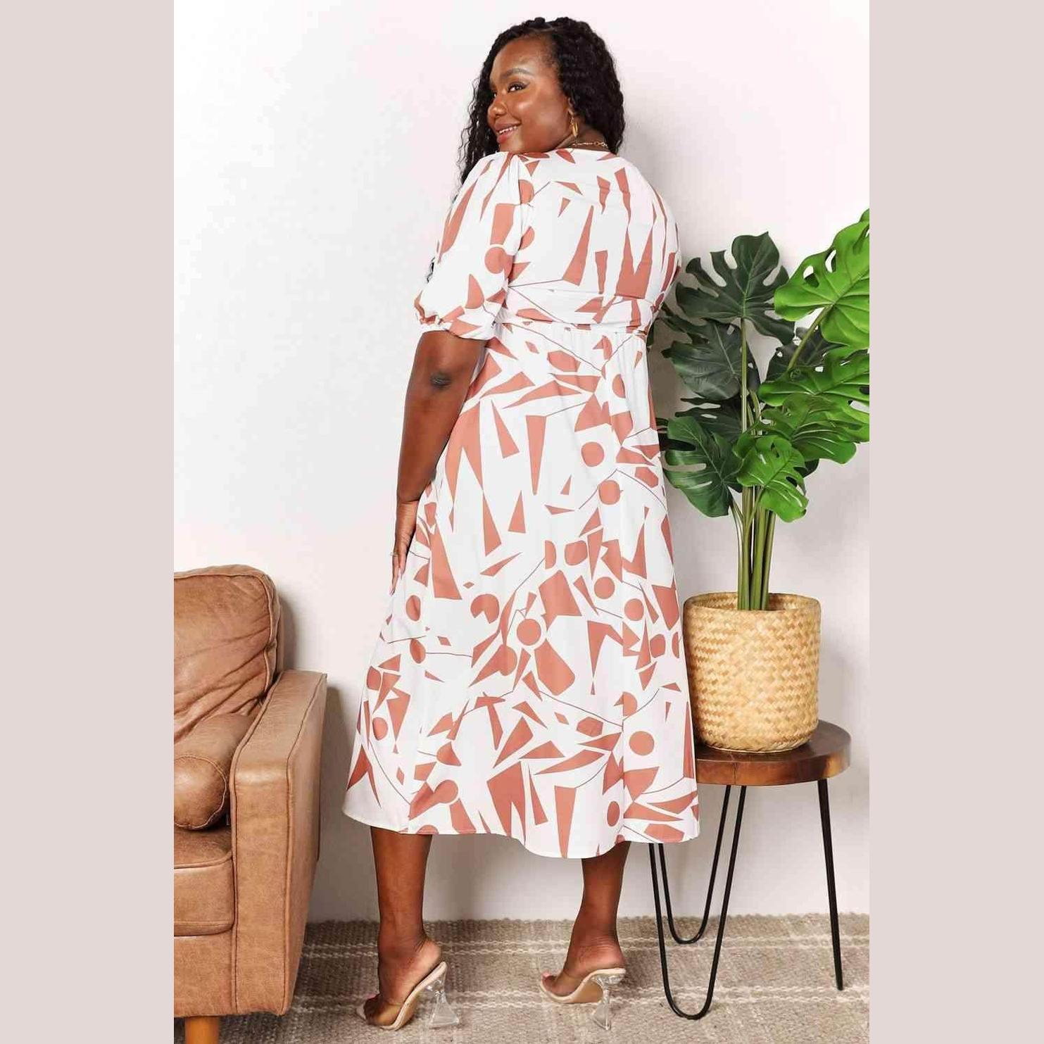 Trendsi women's balloon sleeve vacation dress in abstract print perfect for summer outings