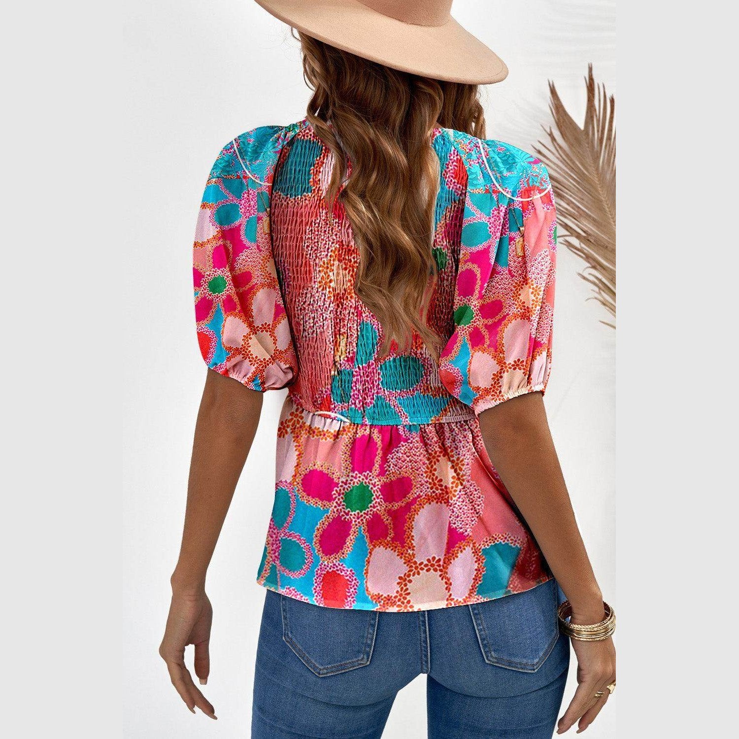 Trendsi Women's Casual Beachwear Blouse in Colorful Floral Design with Puffed Sleeves