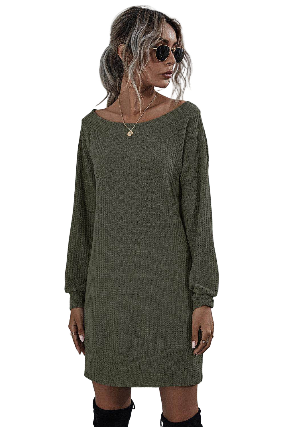 Trendsi casual mini dress for vacation in olive green with long sleeves and relaxed fit