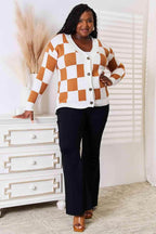 Trendsi women's checkered pattern sweater in brown and white with buttons and a relaxed fit