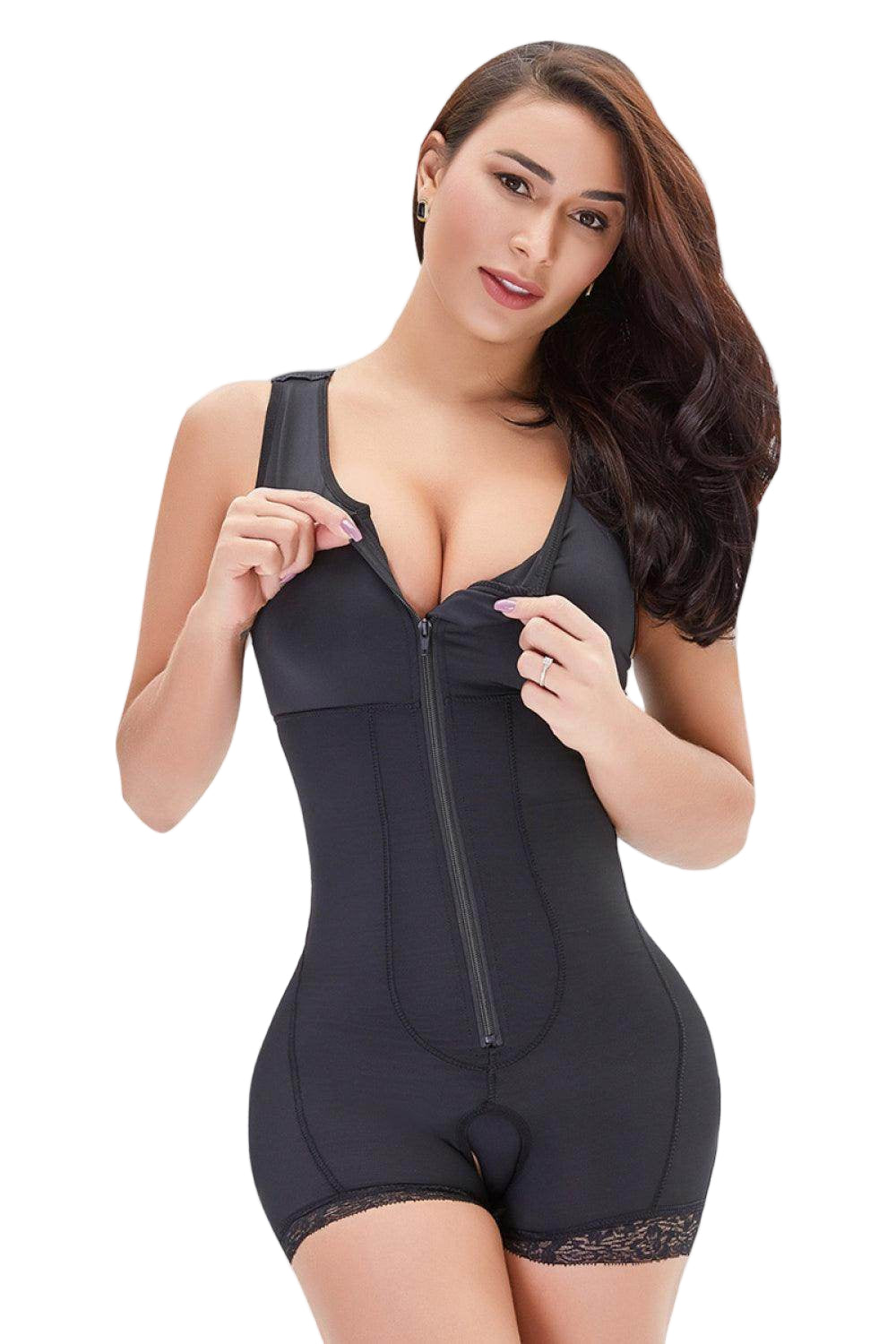Trendsi lace trim scoop neck bodysuit in black designed for women's shapewear with zip closure