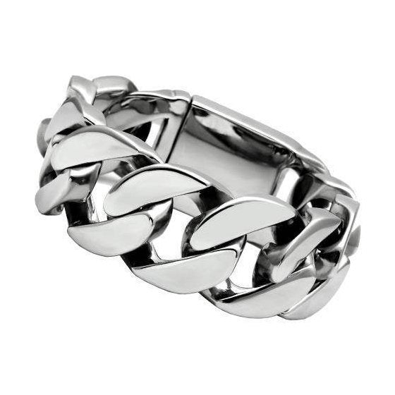 Men's high polished bracelet featuring a bold chain link design for stylish accessorizing