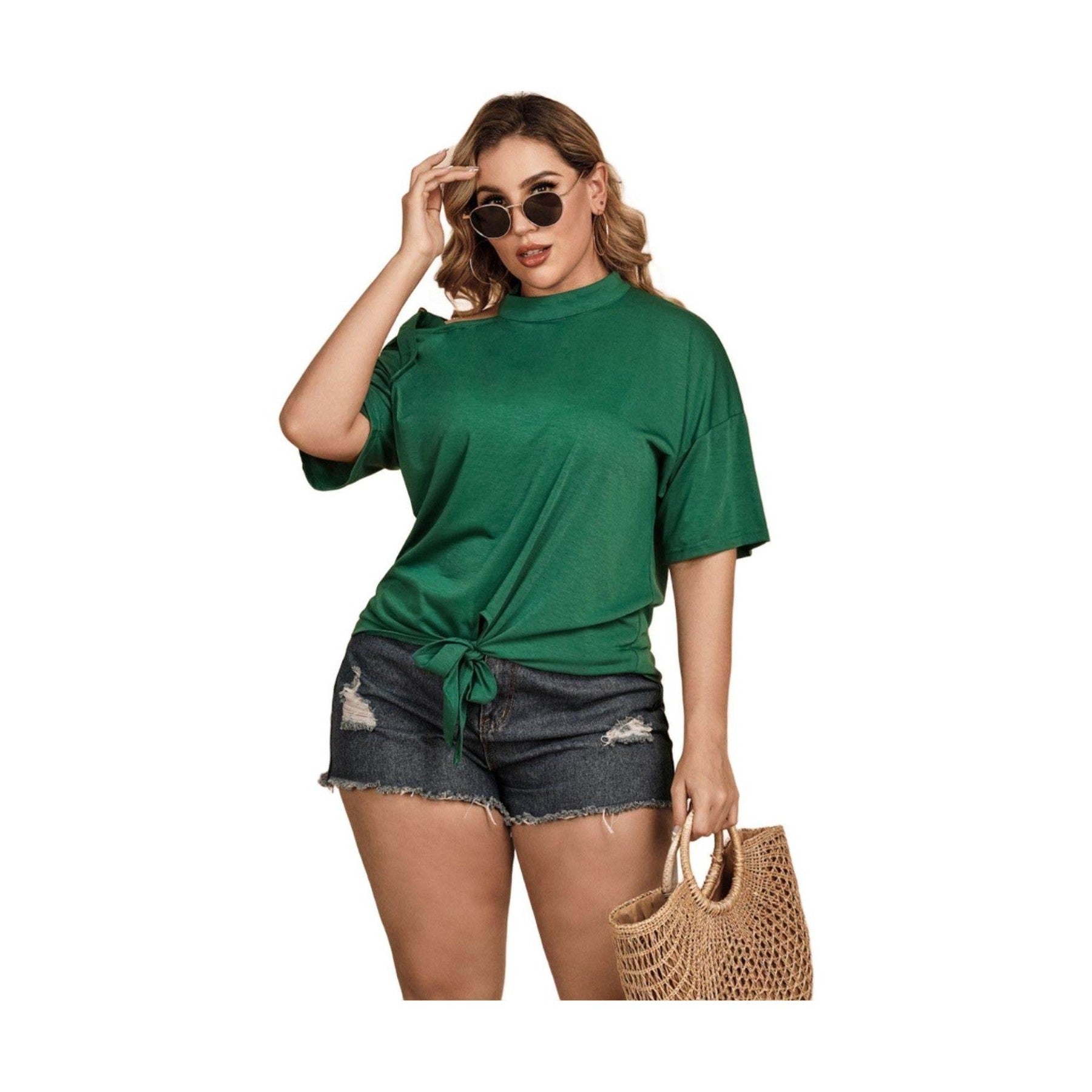 Trendsi plus size cold shoulder tee in green with a trendy knot detail for stylish summer looks