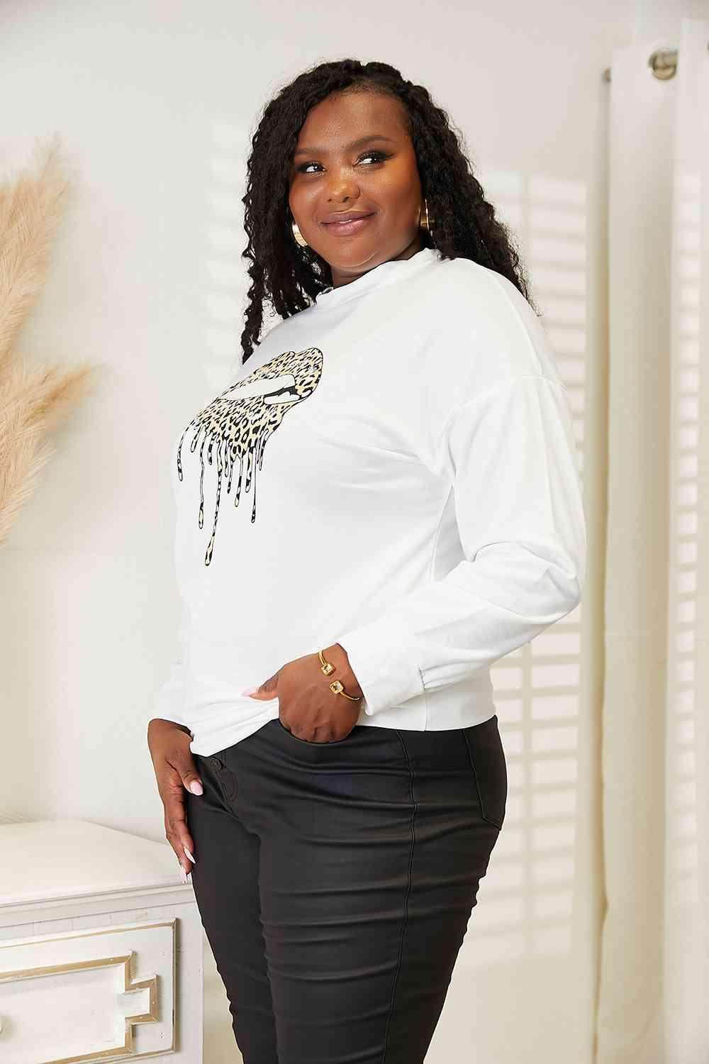 Trendsi round neck casual sweatshirt in white with stylish leopard print design for women