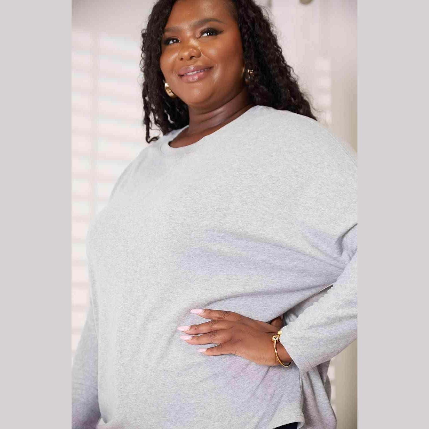 Trendsi Women's Round Neck Long Sleeve Top in Gray for Comfortable Everyday Wear