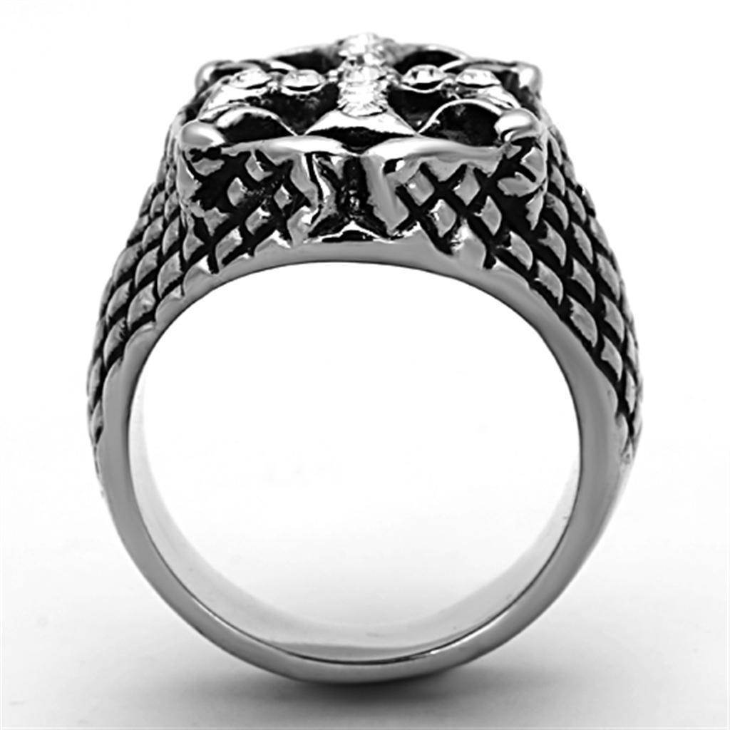 Men's stainless steel crystal jewelry ring featuring a detailed lion design for a bold statement