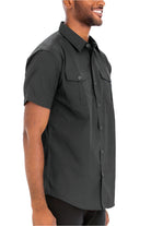 Men's stylish vacation shirts in black with short sleeves and front pockets for comfort