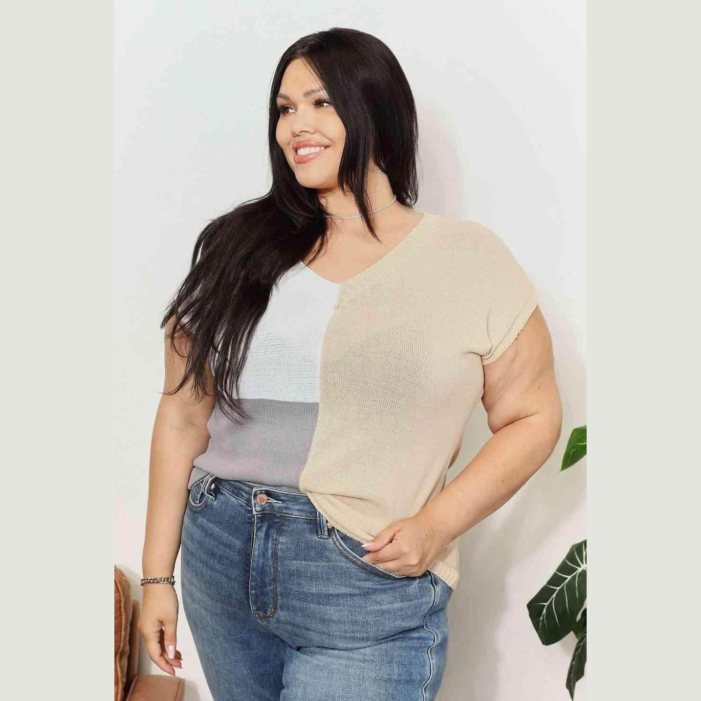 Trendsi stylish summer knitwear in a beige and gray color block design for a casual look