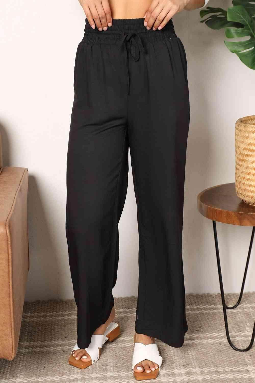 Trendsi Women's Wide Leg Vacation Pants in Black with Comfortable Waistband and Relaxed Fit
