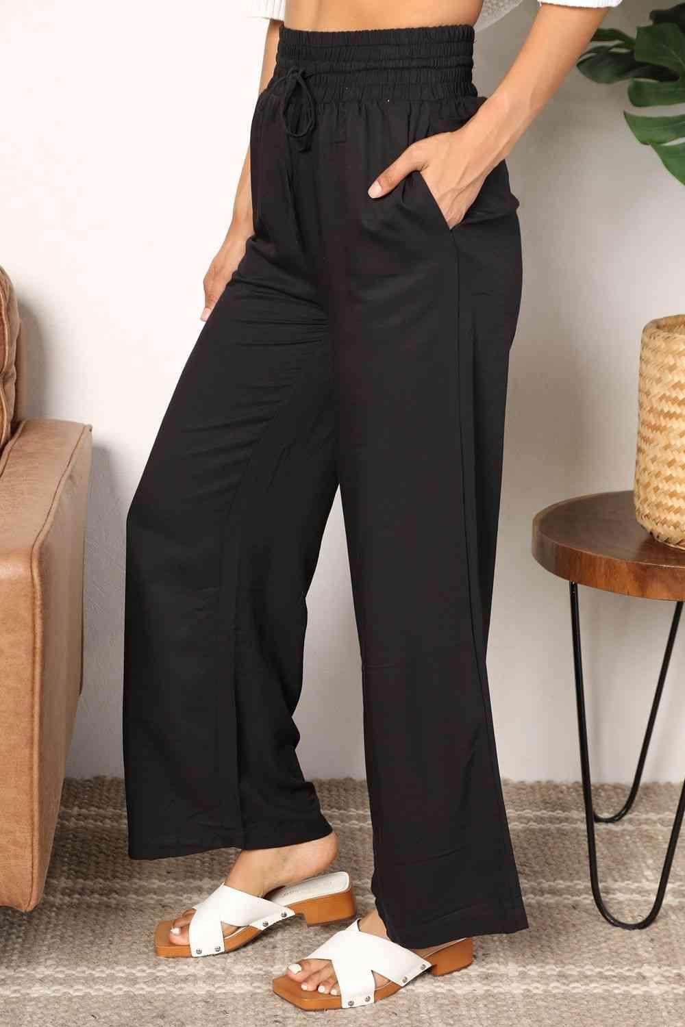 Trendsi Women's Wide Leg Vacation Pants in Black with Elastic Waist and Side Pockets
